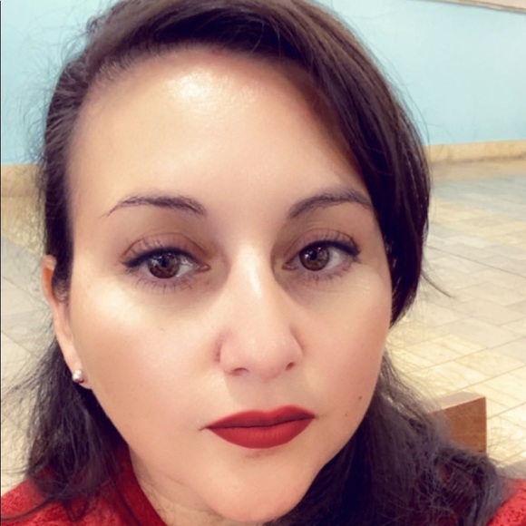 Meet your Posher, Rafaela - Picture 1 of 1